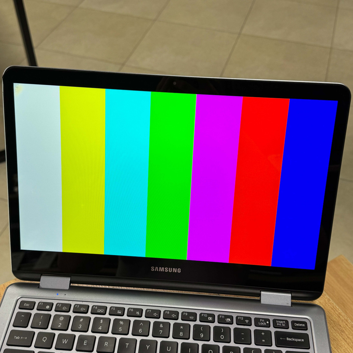 Cенсорний ультрабук 2в1 Samsung 7 Spin (NP730QAA) / 13.3" FullHD, IPS / Intel Core i5 8250U (4 ядра / 8 потоків) / Intel UHD 620/ 8 GB/ 256 GB SSD (Б/В)