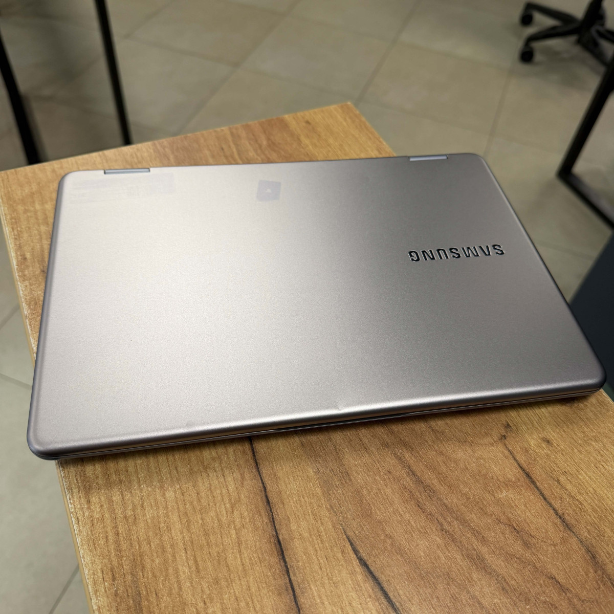 Cенсорний ультрабук 2в1 Samsung 7 Spin (NP730QAA)/  13.3" FullHD, IPS/ Intel Core i5 8250U (4 ядра/ 8 потоків)/ Intel UHD 620/ 8 GB/ 256 GB SSD (Б/В)
