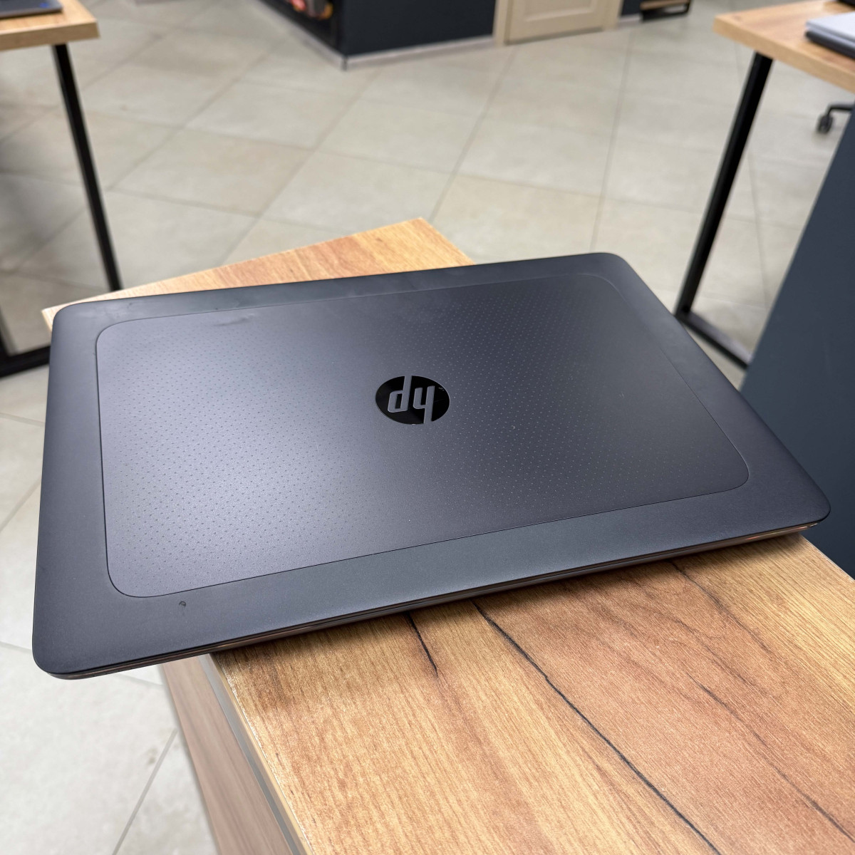 Ноутбук HP ZBook 15 G3/ 15.6" FullHD/ Intel Core i7 6700HQ (4 ядра/ 8 потоків)/ AMD FirePro W5170M (на 2 GB)/ 16 GB/ 256 GB NVME/ NO Microphone (Б/В)