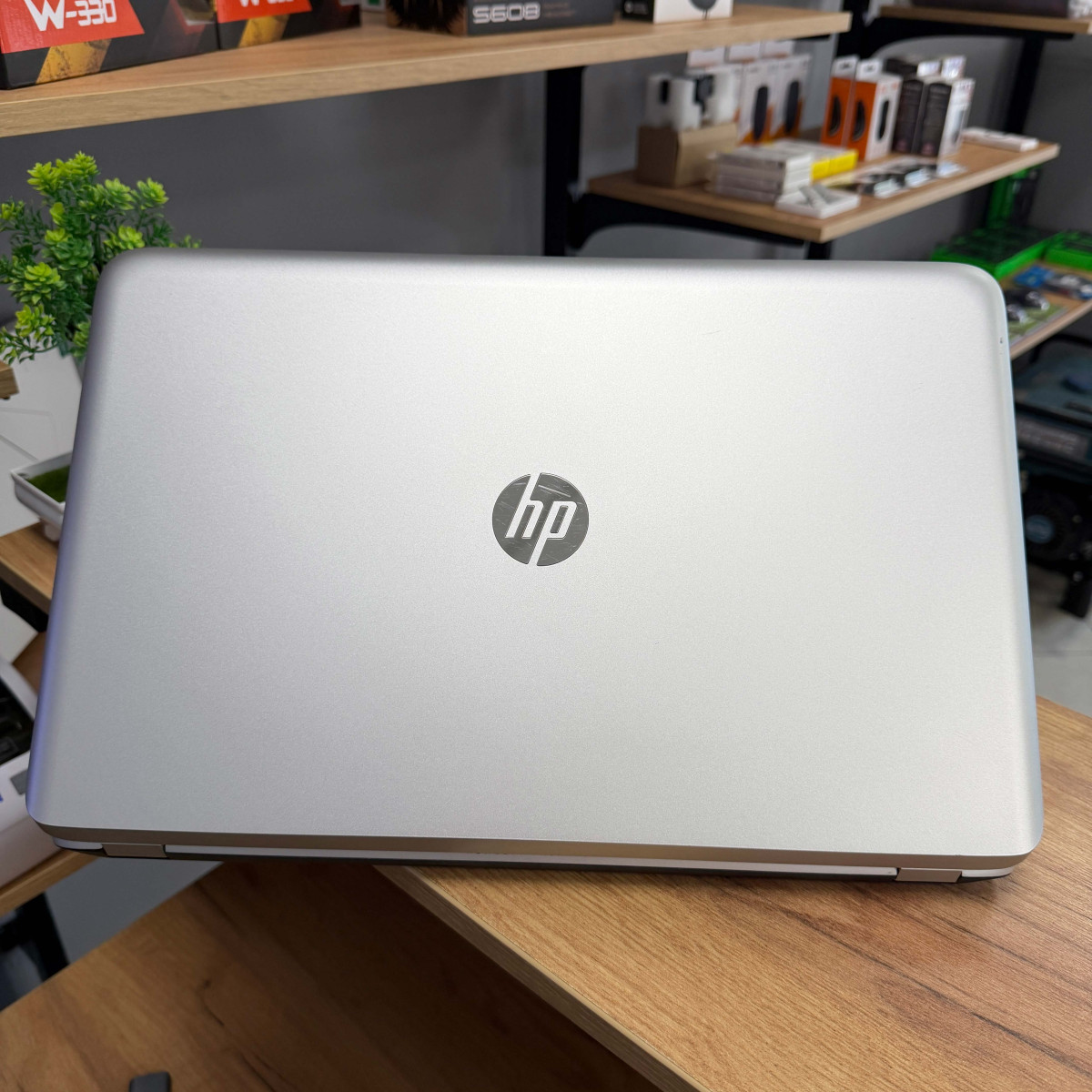 Ігровий ноутбук HP ENVY 17-j188sf/ 17.3" FullHD, сенсорний/ Intel Core i7 4702MQ (4 ядра/ 8 потоків)/ NVIDIA GeForce GT 750M (на 4 GB)/ 8 GB/ 500 GB SSD (Б\В)