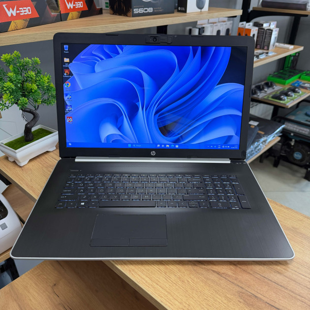 Сенсорний ноутбук HP 17-ca1055cl/ 17.3" HD+ (1600×900)/ Intel Core i3 1115G4 (2.2 - 4.1 ГГц)/ Intel UHD/ 8 GB/ 256 GB SSD NVME (Б/В)