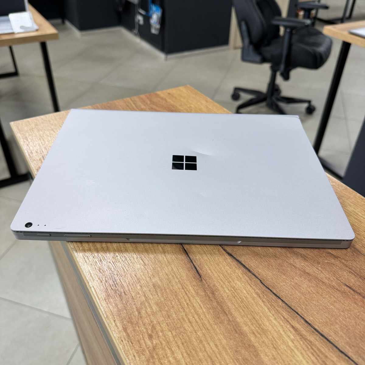 Ноутбук Microsoft Surface Book/ 13.5" 3K (3000×2000), IPS сенсорний/ Intel Core i5 6300U (2.4 - 3.0 ГГц)/ NVIDIA GeForce GPU/ 8 GB/ 256 GB NVME (Б\В)