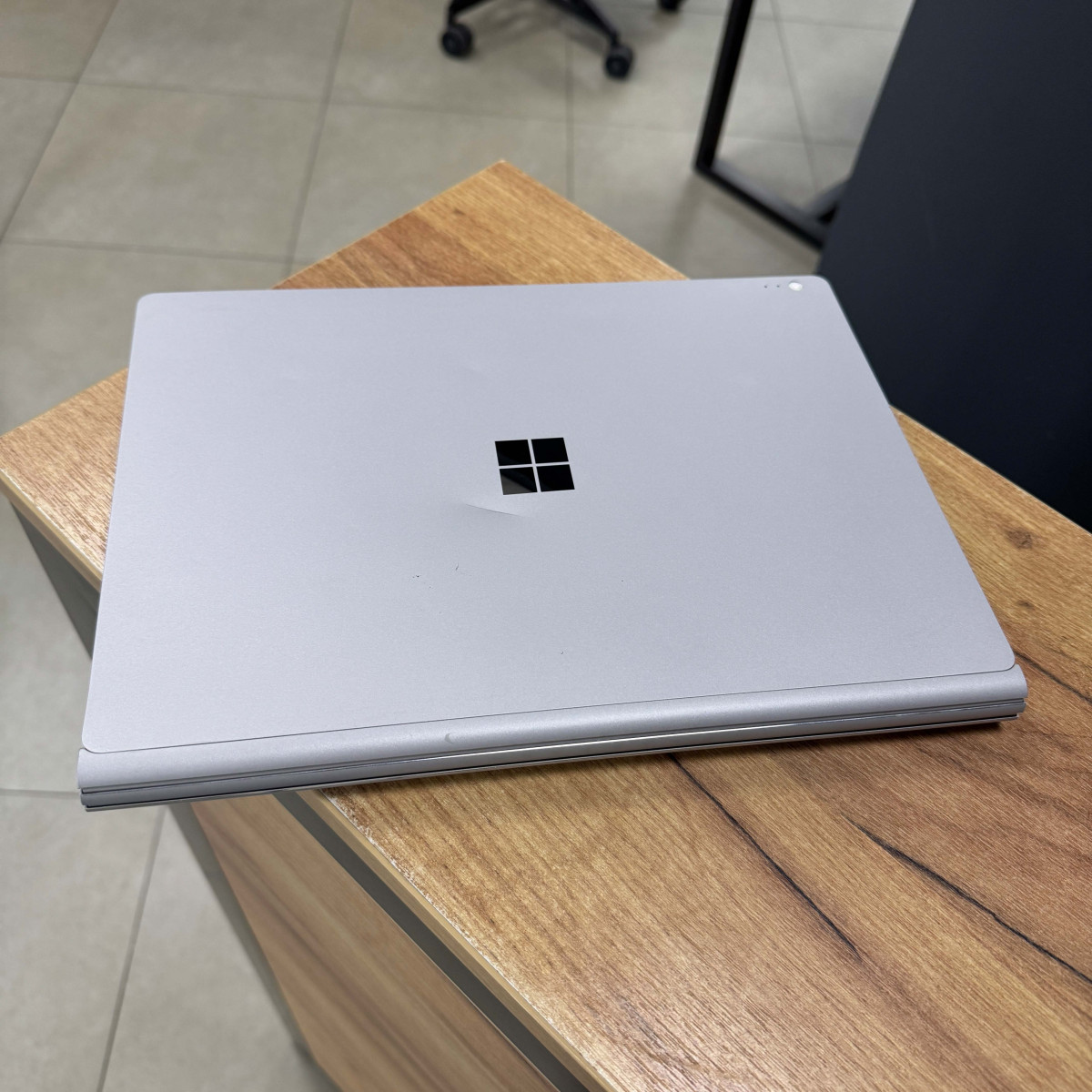 Ноутбук Microsoft Surface Book/ 13.5" 3K (3000×2000), IPS сенсорний/ Intel Core i5 6300U (2.4 - 3.0 ГГц)/ NVIDIA GeForce GPU/ 8 GB/ 256 GB NVME (Б\В)