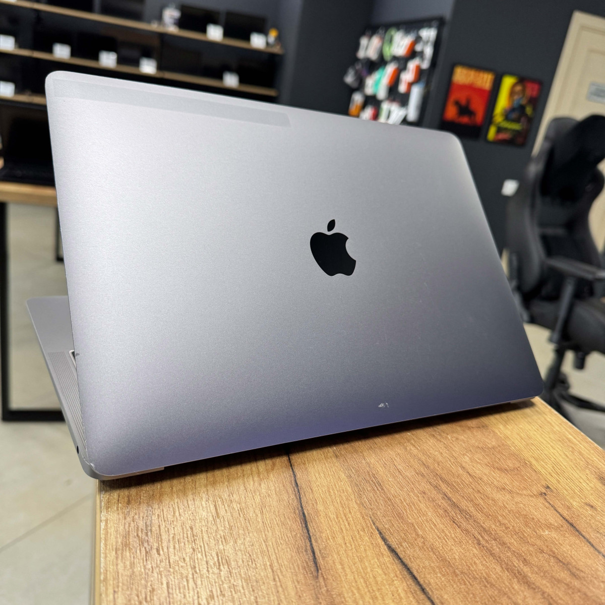 Ноутбук Apple MacBook Air 13" A1932/ 13.3" (2560x1600) Retina, IPS/ Intel Core i5/ 8 GB/ 128 GB SSD (Б\В)