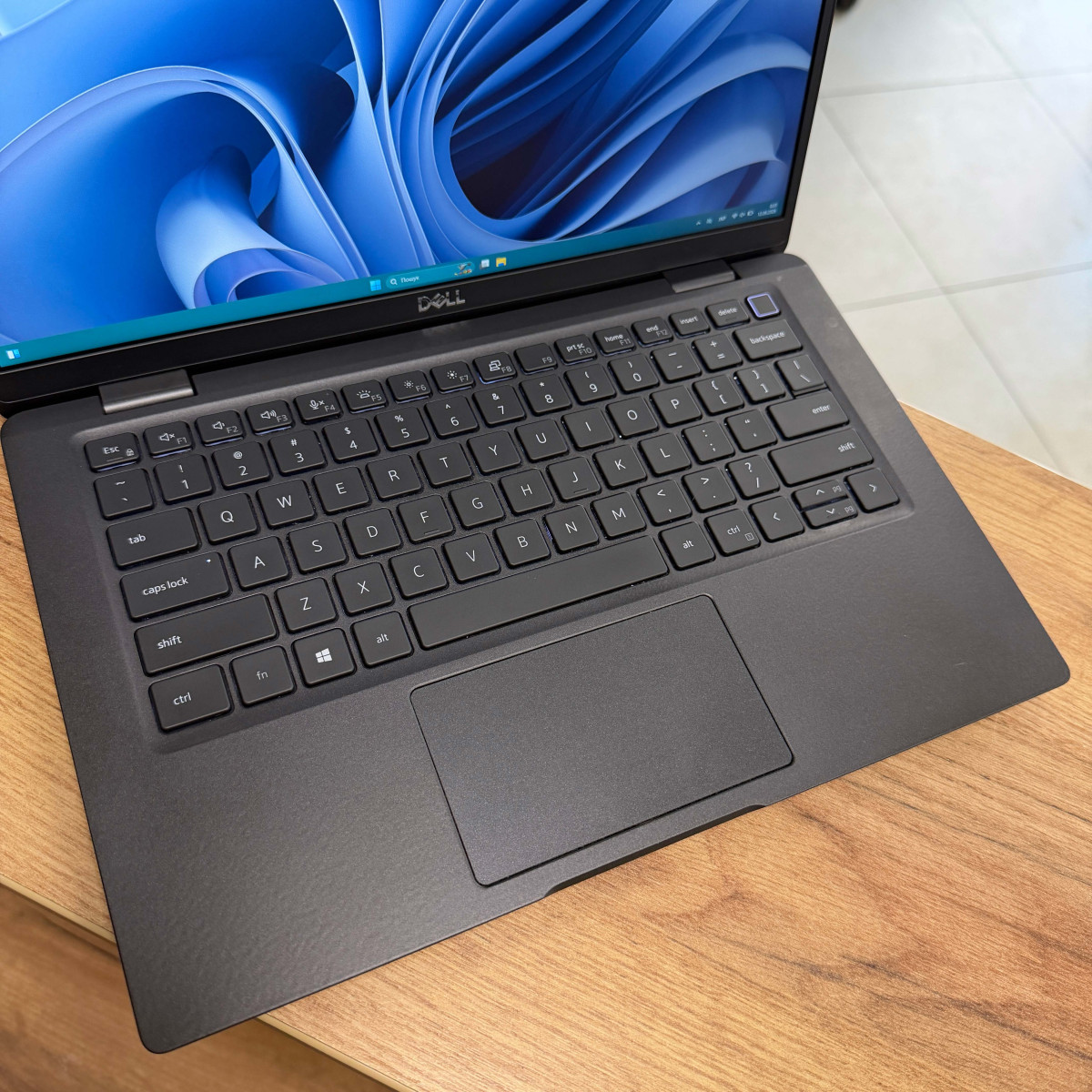 Ультрабук Dell Latitude 7320/ 13.3" FullHD, IPS/ Intel Core i5 1145G7 (4 ядра/ 8 потоків)/ Intel Iris Xe/ 8 GB/ 256 GB NVME (Б/В)