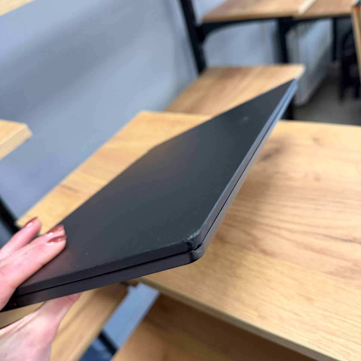 Ультрабук Lenovo IdeaPad 14IWL/ 14" FullHD, IPS/ Intel Core i5 8265U (4 ядра/ 8 потоків)/ Intel UHD 620/ 8 GB/ 256 GB SSD M2/ NO WEBCAM (Б/В)