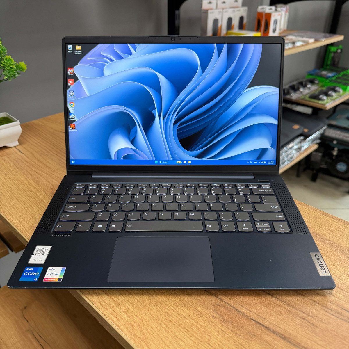 Ультрабук Lenovo IdeaPad 5 14ITL05/ 14" FullHD, IPS/ Intel Core i5 1135G7 (4 ядра/ 8 потоків)/ Intel Iris Xe/ 8 GB/ 256 GB NVME (Б/В) Ультрабук Lenovo IdeaPad 5 14ITL05/ 14" FullHD, IPS/ Intel Core i5 1135G7 (4 ядра/ 8 потоків)/ Intel Iris Xe/ 8 GB/ 256 GB NVME (Б/В)