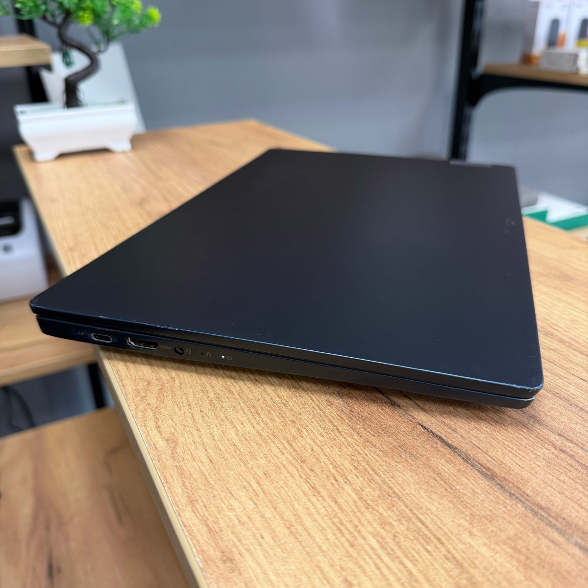 Ультрабук Lenovo IdeaPad 5 14ITL05/ 14" FullHD, IPS/ Intel Core i5 1135G7 (4 ядра/ 8 потоків)/ Intel Iris Xe/ 8 GB/ 256 GB NVME (Б/В) Ультрабук Lenovo IdeaPad 5 14ITL05/ 14" FullHD, IPS/ Intel Core i5 1135G7 (4 ядра/ 8 потоків)/ Intel Iris Xe/ 8 GB/ 256 GB NVME (Б/В)