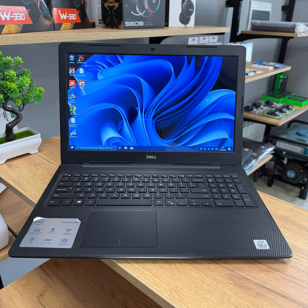 Сенсорний ноутбук Dell Inspiron 3593/ 15.6" HD/ Intel Core i3 1005G1 (до 3.4 ГГц)/ Intel UHD/ 8 GB/ 256 GB SSD NVME (Б/В) Сенсорний ноутбук Dell Inspiron 3593/ 15.6" HD/ Intel Core i3 1005G1 (до 3.4 ГГц)/ Intel UHD/ 8 GB/ 256 GB SSD NVME (Б/В)