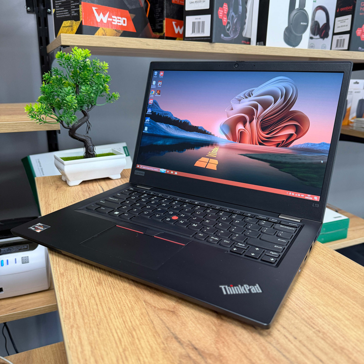 Ультрабук Lenovo ThinkPad L13 Gen 2/ 13.3" FullHD, IPS/ AMD Ryzen 5 PRO 5650U (6 ядер/ 12 потоків)/ AMD Radeon RX Vega 7/ 8 GB/ 256 GB NVME (Б/В)