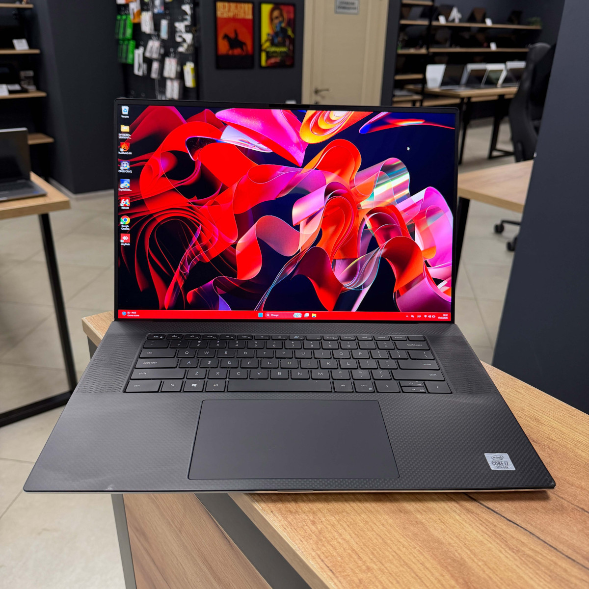 Ігровий ноутбук Dell XPS 17 9700/ 17.0" FullHD, IPS 16:10/ Intel Core i7 10875H (8 ядер/ 16 потоків)/ NVIDIA GeForce RTX 2060 (на 6 GB) with Max-Q/ 16 GB/ 512 GB NVME (Б\В)