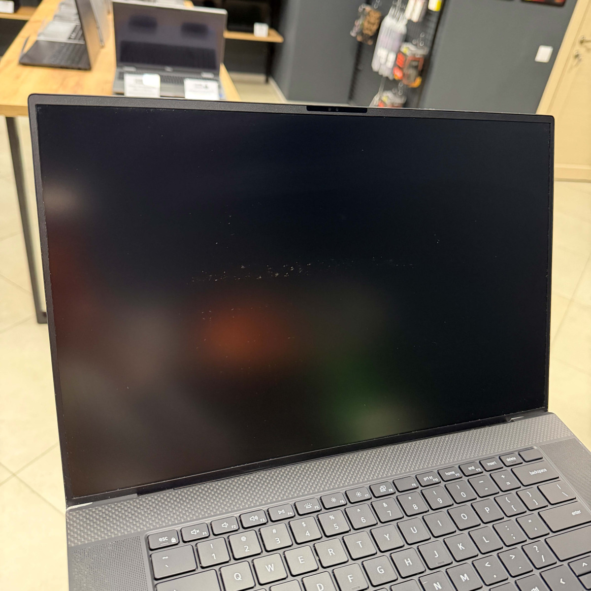 УЦІНКА! Ігровий ноутбук Dell XPS 17 9720/ 17.0" FullHD, IPS 16:10/ Intel Core i7 12700H (14 ядер/ 20 потоків)/ NVIDIA GeForce RTX 3050 (на 4 GB)/ 16 GB DDR5/ 512 GB NVME (Б/В)