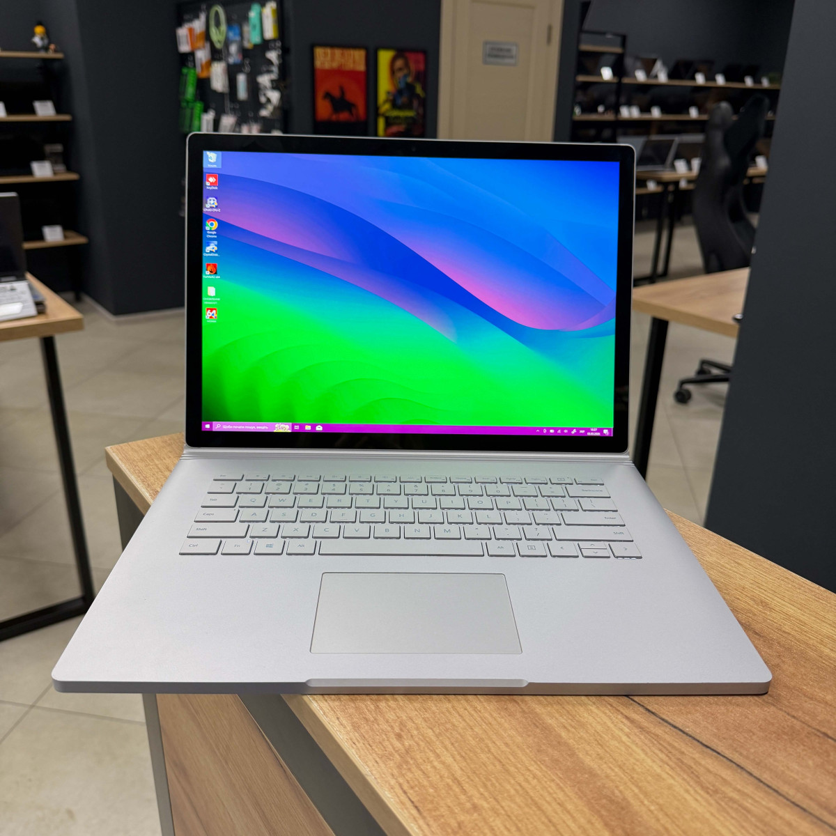 Ігровий ноутбук-трансформер Microsoft Surface Book 2 1793/ 15" 3K (3240x2160), IPS сенсорний/ Intel Core i7 8650U/ NVIDIA GeForce GTX 1060 (на 6 GB)/ 16 GB/ 256 GB NVME (Б\В)