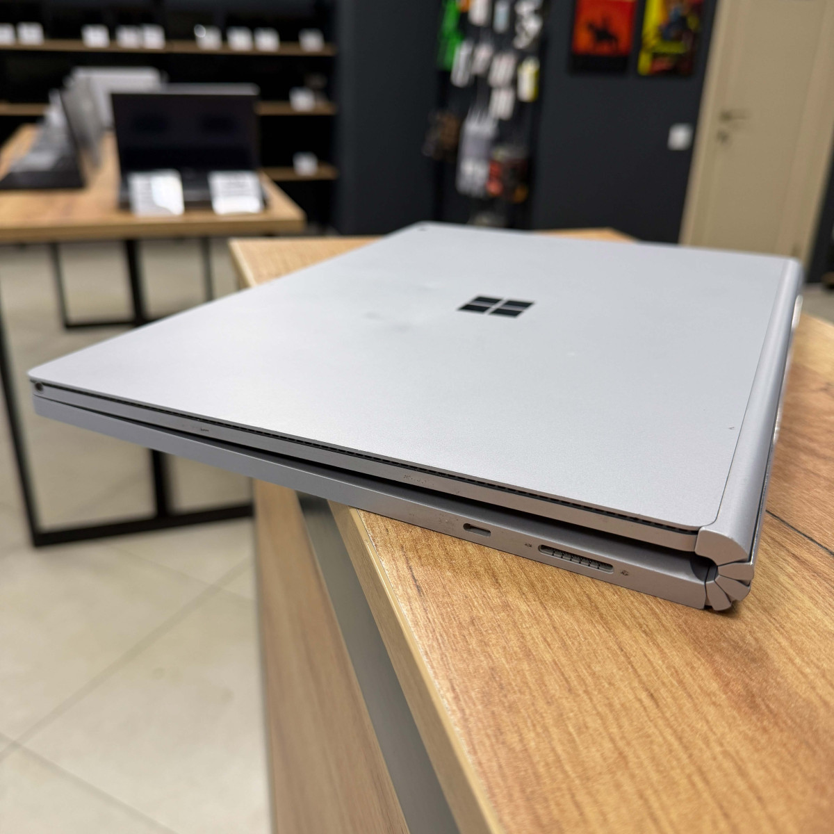 Ігровий ноутбук-трансформер Microsoft Surface Book 2 1793/ 15" 3K (3240x2160), IPS сенсорний/ Intel Core i7 8650U/ NVIDIA GeForce GTX 1060 (на 6 GB)/ 16 GB/ 256 GB NVME (Б\В)