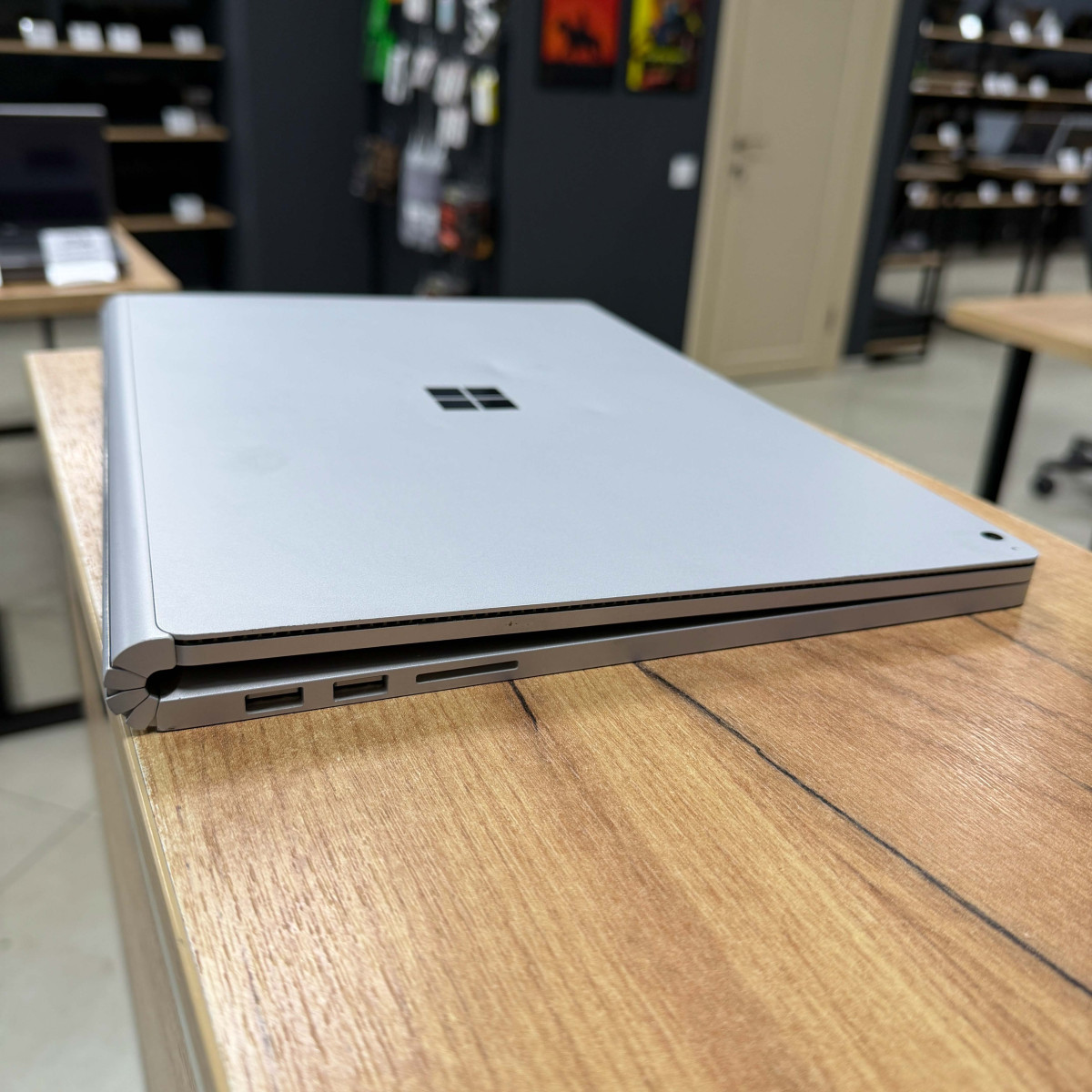 Ігровий ноутбук-трансформер Microsoft Surface Book 2 1793/ 15" 3K (3240x2160), IPS сенсорний/ Intel Core i7 8650U/ NVIDIA GeForce GTX 1060 (на 6 GB)/ 16 GB/ 256 GB NVME (Б\В)