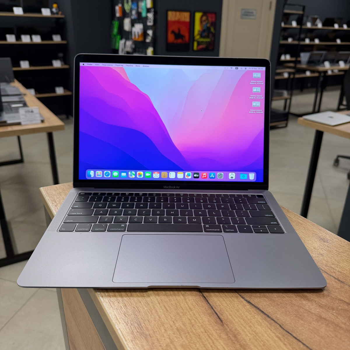 Ноутбук Apple A1932 MacBook Air (2018)/ 13.3" (2560x1600) Retina, IPS/ Intel Core i5 (1.60 - 3.6 ГГц)/ Intel UHD 617/  8 GB/ 128 GB SSD/ NO Microphone (Б\В)