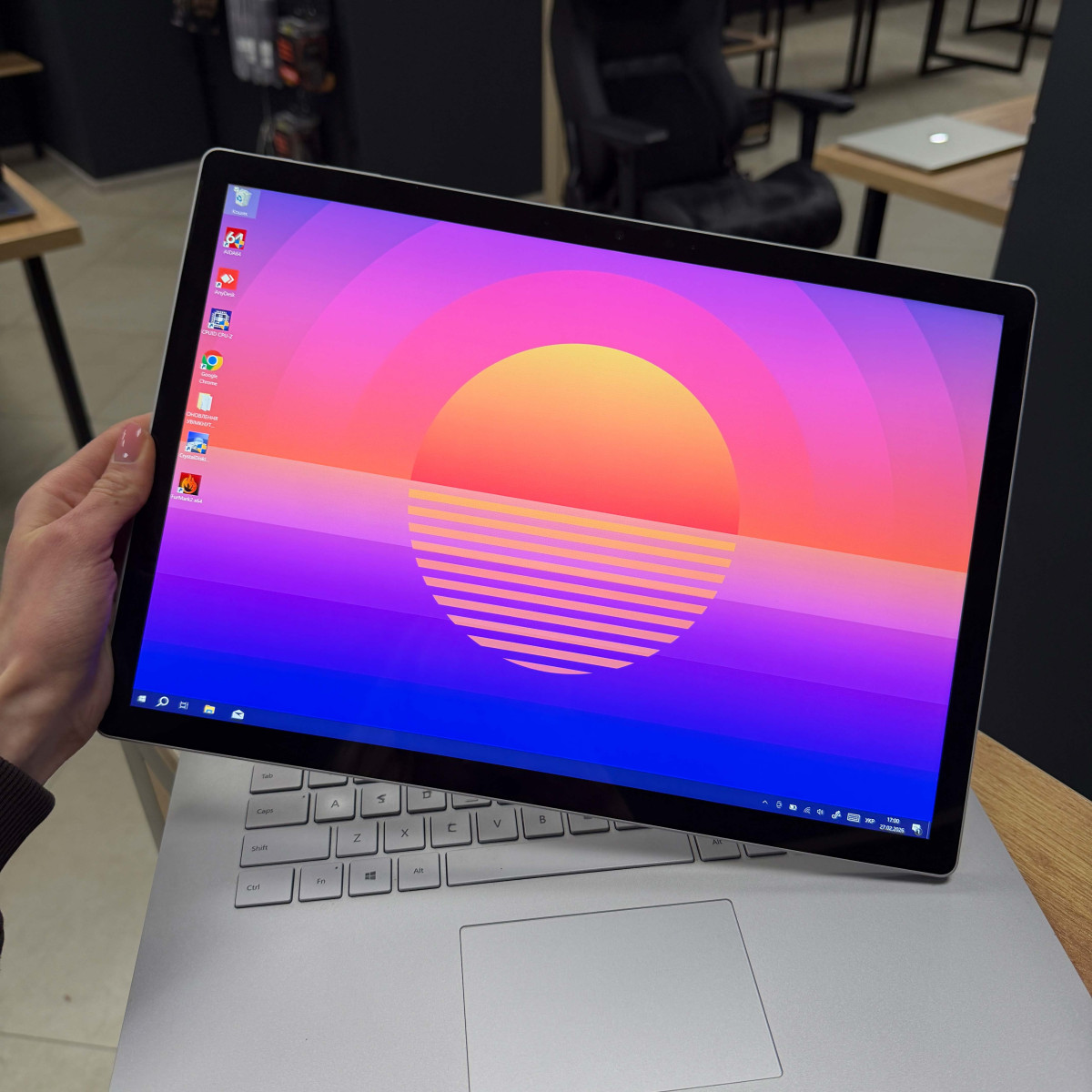 Ігровий ноутбук-трансформер Microsoft Surface 3 1899/ 15" 3K (3240x2160), IPS сенсорний/ Intel Core i7 1065G7 (1.30 - 3.9 ГГц)/ NVIDIA GeForce GTX 1660 Ti (на 6 GB) Max-Q/ 16 GB/ 256 GB NVME (Б/В)