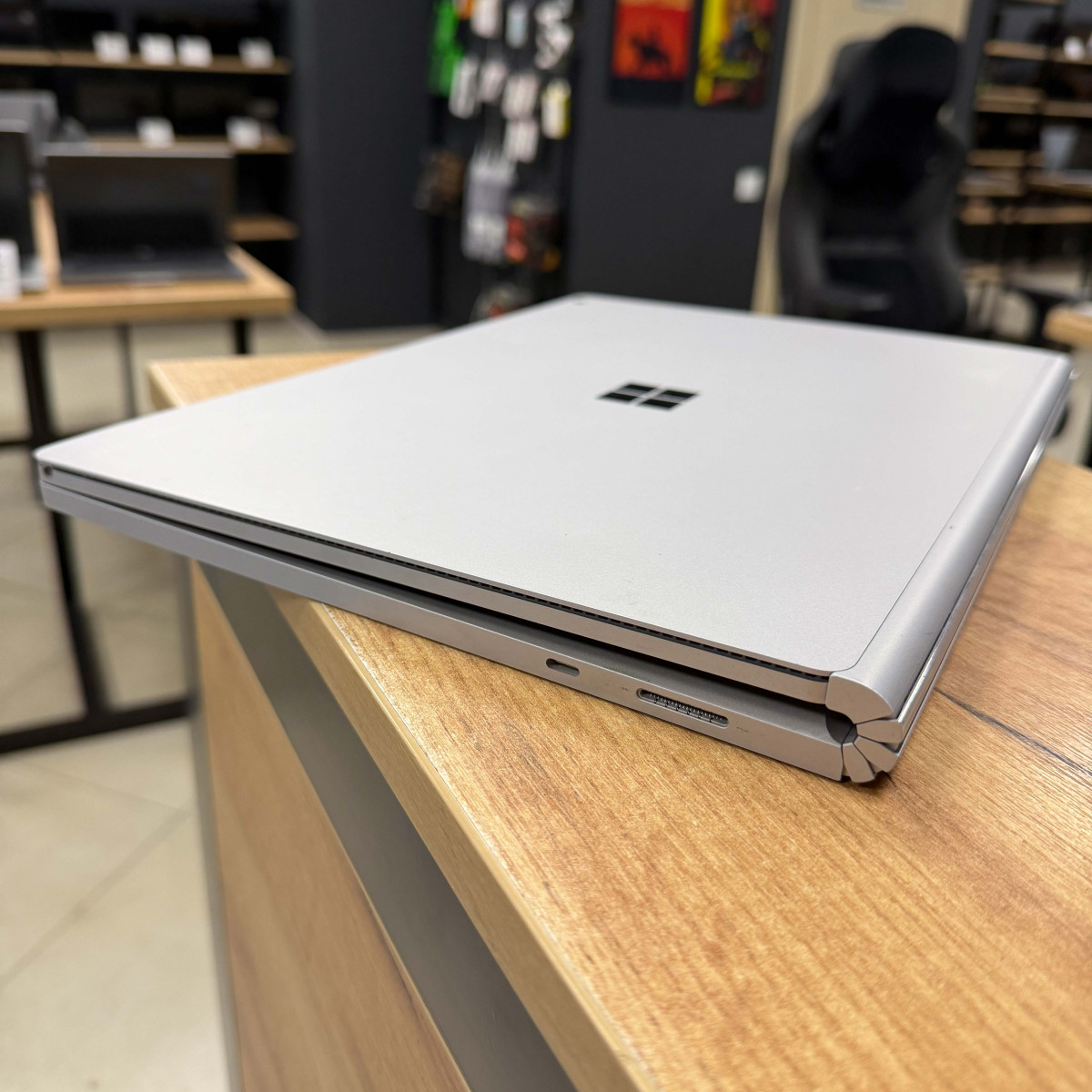 Ігровий ноутбук-трансформер Microsoft Surface 3 1899/ 15" 3K (3240x2160), IPS сенсорний/ Intel Core i7 1065G7 (1.30 - 3.9 ГГц)/ NVIDIA GeForce GTX 1660 Ti (на 6 GB) Max-Q/ 16 GB/ 256 GB NVME (Б/В)