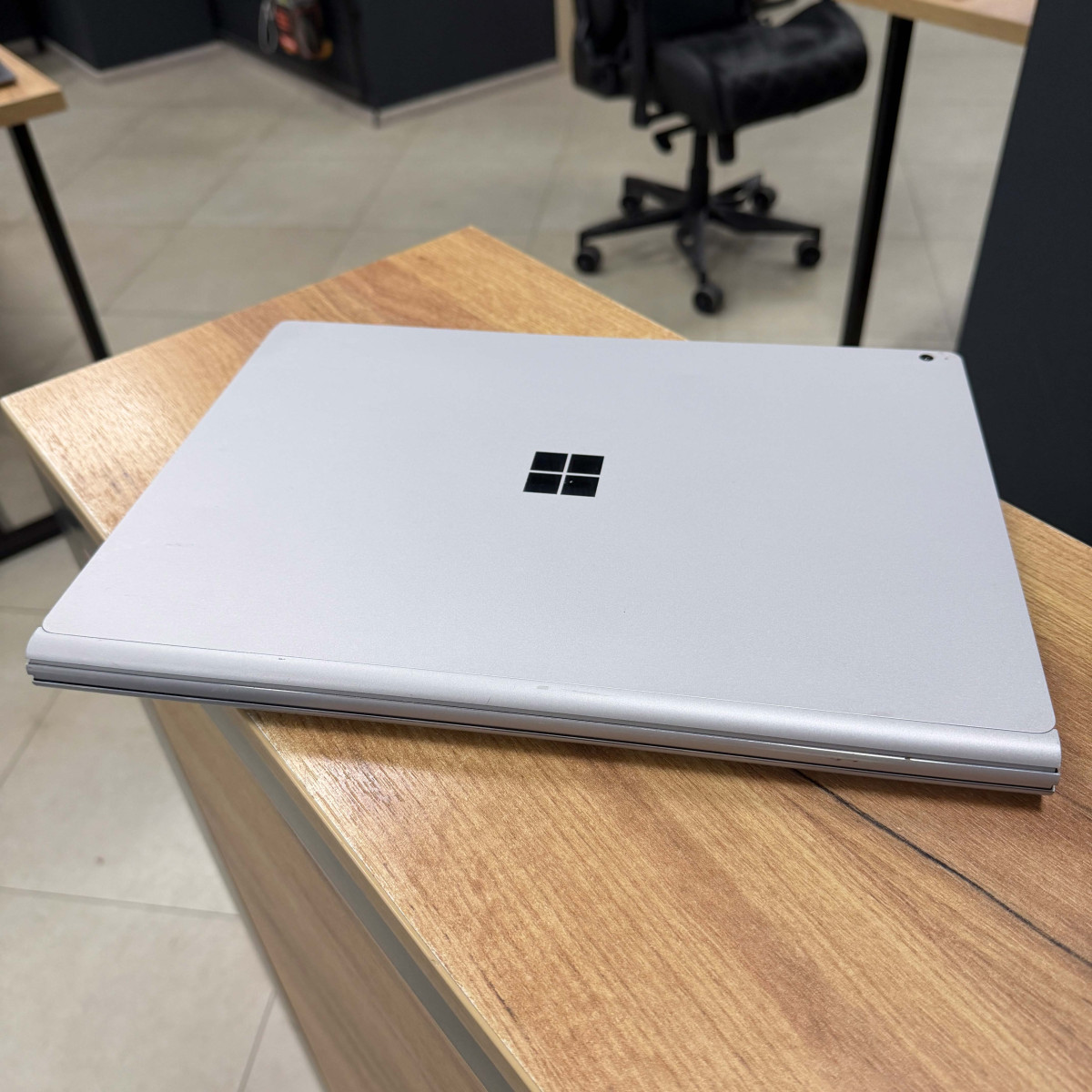 Ігровий ноутбук-трансформер Microsoft Surface 3 1899/ 15" 3K (3240x2160), IPS сенсорний/ Intel Core i7 1065G7 (1.30 - 3.9 ГГц)/ NVIDIA GeForce GTX 1660 Ti (на 6 GB) Max-Q/ 16 GB/ 256 GB NVME (Б/В)