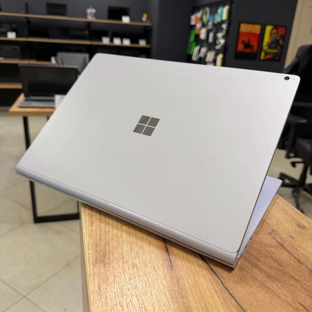 Ігровий ноутбук-трансформер Microsoft Surface 3 1899/ 15" 3K (3240x2160), IPS сенсорний/ Intel Core i7 1065G7 (1.30 - 3.9 ГГц)/ NVIDIA GeForce GTX 1660 Ti (на 6 GB) Max-Q/ 16 GB/ 256 GB NVME (Б/В)