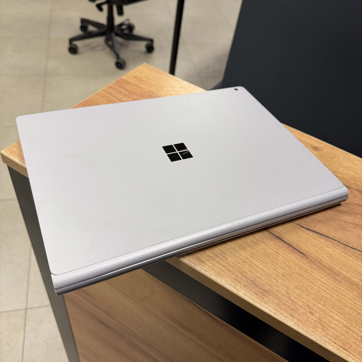 Ігровий ноутбук-трансформер Microsoft Surface 3 1899/ 15" 3K (3240x2160), IPS сенсорний/ Intel Core i7 1065G7 (1.30 - 3.9 ГГц)/ NVIDIA GeForce GTX 1660 Ti (на 6 GB) Max-Q/ 16 GB/ 256 GB NVME (Б/В)