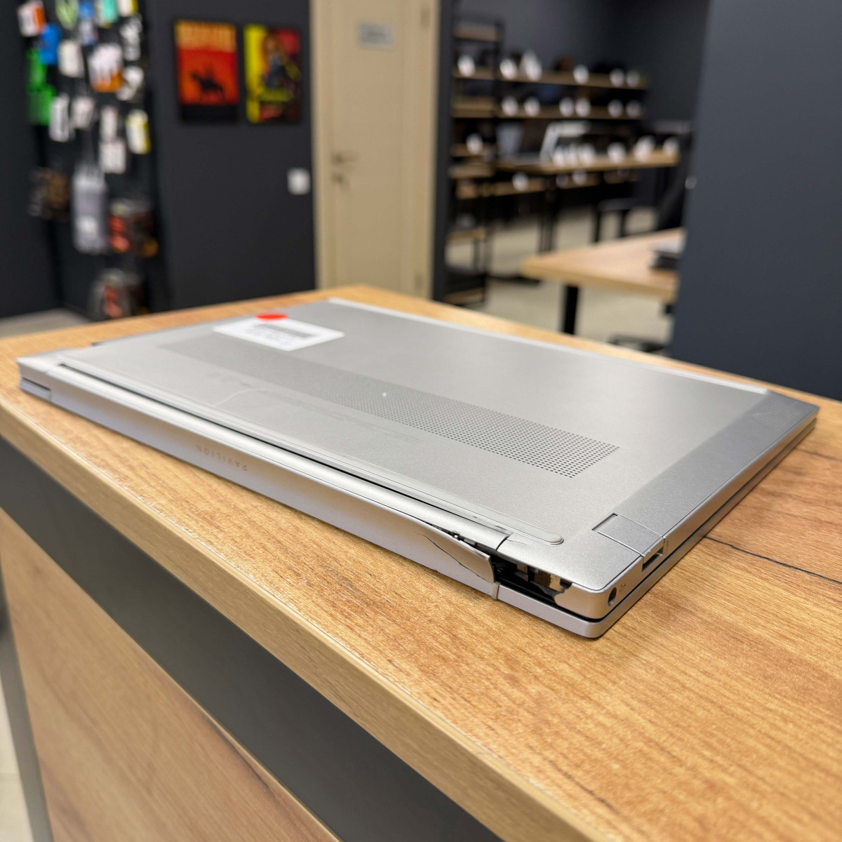 УЦІНКА! Ультрабук HP Pavilion 13z-be000/ 13.3" FullHD, IPS/  AMD Ryzen 5 5600U (6 ядер/ 12 потоків)/ AMD Radeon RX Vega 7/ 8 GB/ 256 GB NVME (Б\В)