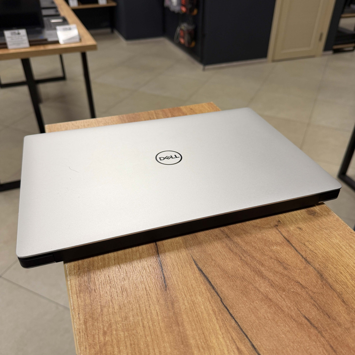 Ігровий ноутбук Dell XPS 15 7590/ 15.6" 4K (3840x2160), IPS сенсорний/ Intel Core i7 9750H (6 ядер/ 12 потоків)/ NVIDIA GeForce GTX 1650 (на 4 GB)/ 16 GB/ 256 GB NVME (Б/В)