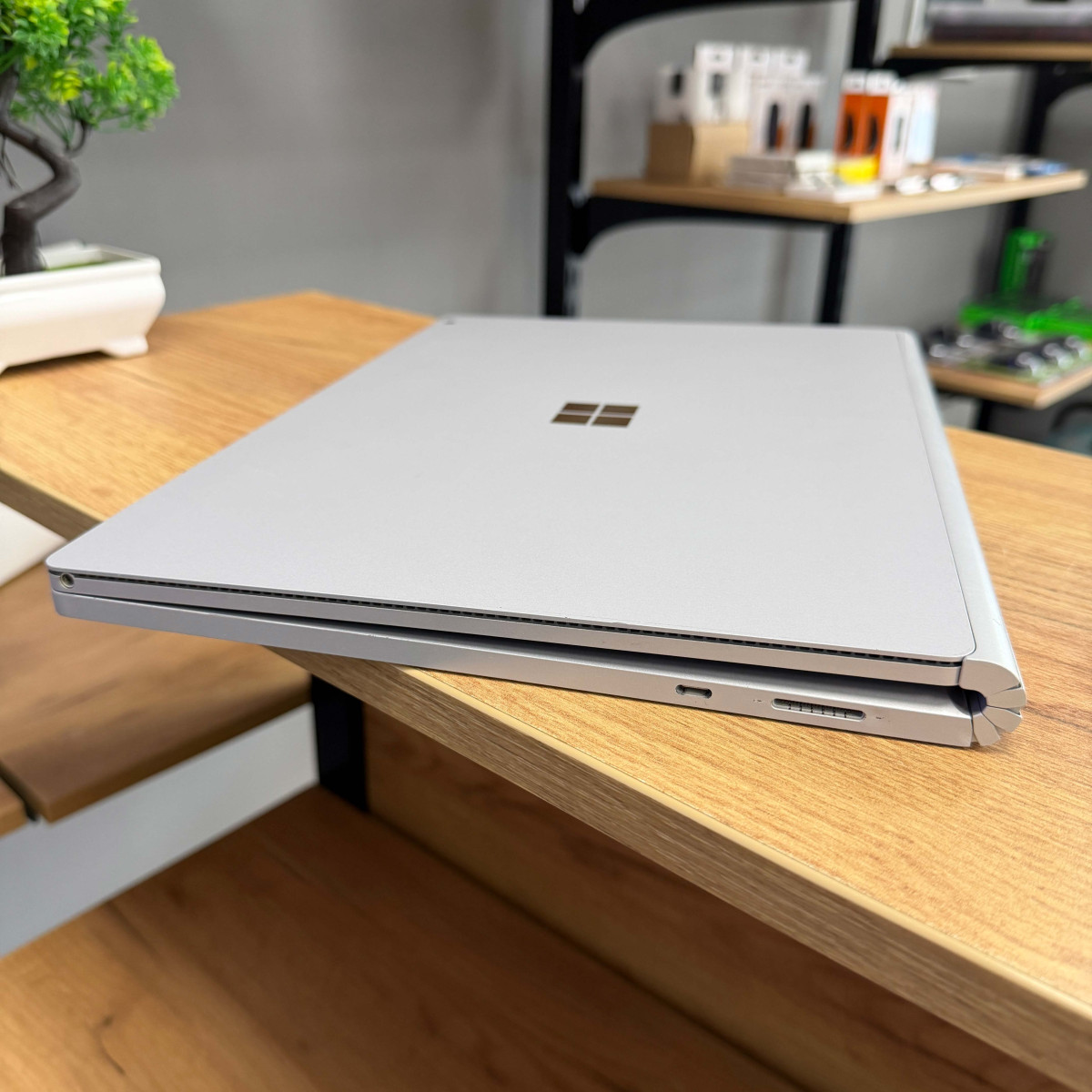 Ігровий ноутбук - трансформер 2в1 Microsoft Surface Book 2 1793/ 15" 3K (3240x2160), IPS сенсорний/ Intel Core i7 8650U/ NVIDIA GeForce GTX 1060 (на 6 GB)/ 16 GB/ 1 TB SSD NVME (Б\В)