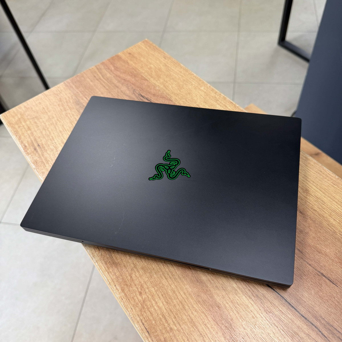 Ігровий ноутбук Razer Blade 14 (RZ09-0482)/ 14" 2К (2560 х 1600), IPS 240 Гц 16:10/ AMD Ryzen 9 7940HS (8 ядер/ 16 потоків)/ NVIDIA GeForce RTX 4070 (на 8 GB)/ 16 GB DDR5/ 512 GB NVME (Б/В) 