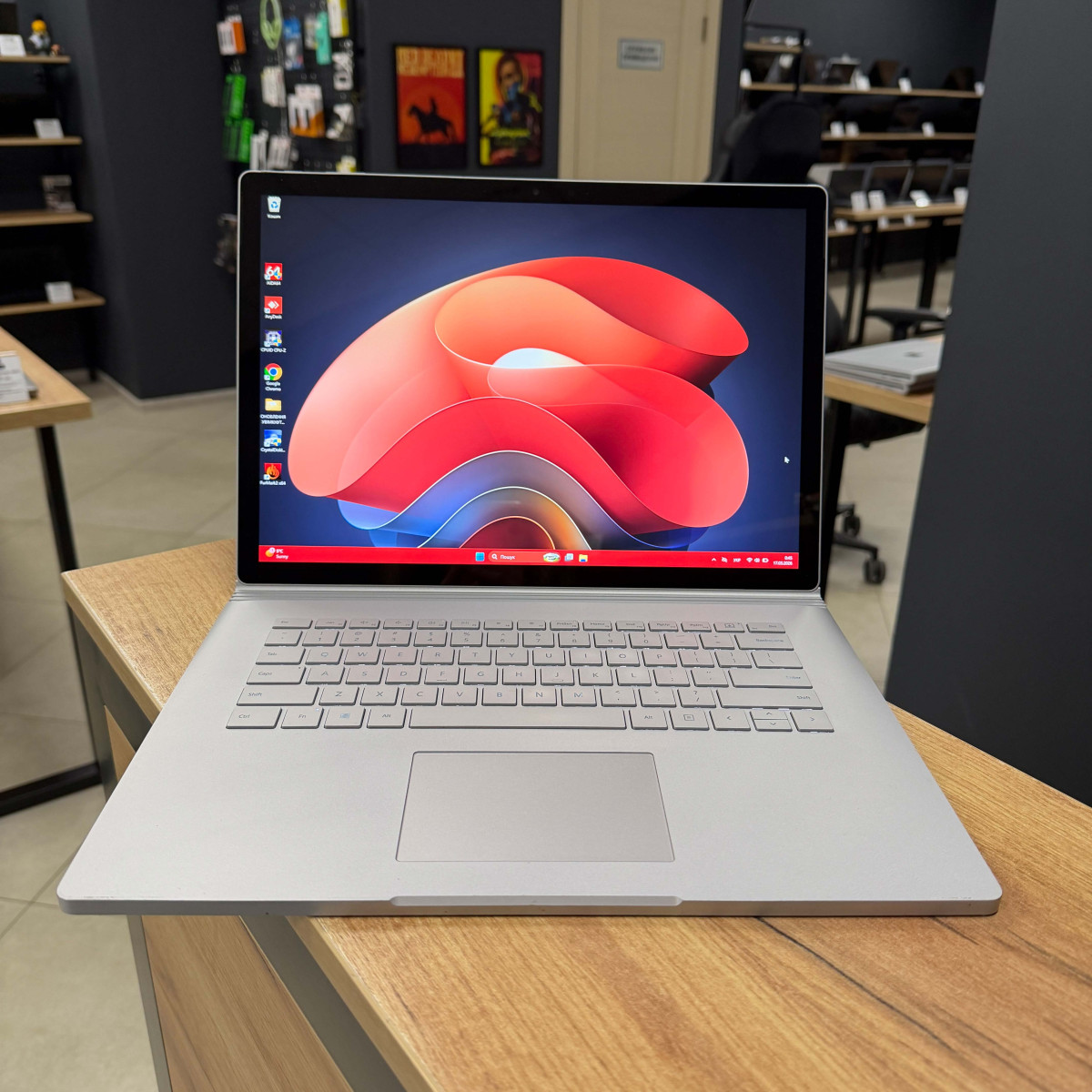 Ігровий ноутбук-трансформер Microsoft Surface 3 1899/ 15" 3K (3240x2160), IPS сенсорний/ Intel Core i7 1065G7 (1.30 - 3.9 ГГц)/ NVIDIA GeForce GTX 1660 Ti (на 6 GB) Max-Q/ 16 GB/ 256 GB NVME (Б/В)
