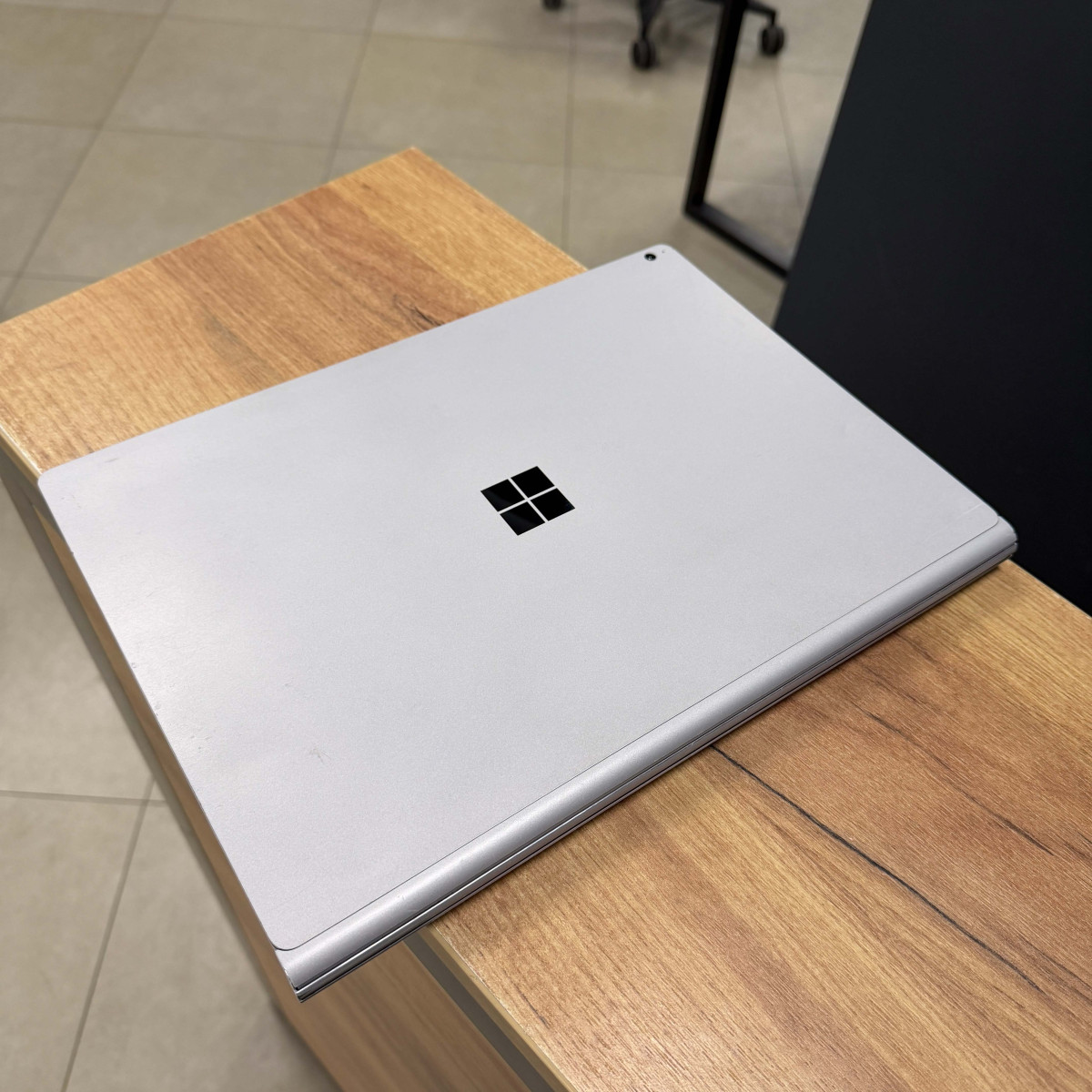 Ігровий ноутбук-трансформер Microsoft Surface 3 1899/ 15" 3K (3240x2160), IPS сенсорний/ Intel Core i7 1065G7 (1.30 - 3.9 ГГц)/ NVIDIA GeForce GTX 1660 Ti (на 6 GB) Max-Q/ 16 GB/ 256 GB NVME (Б/В)