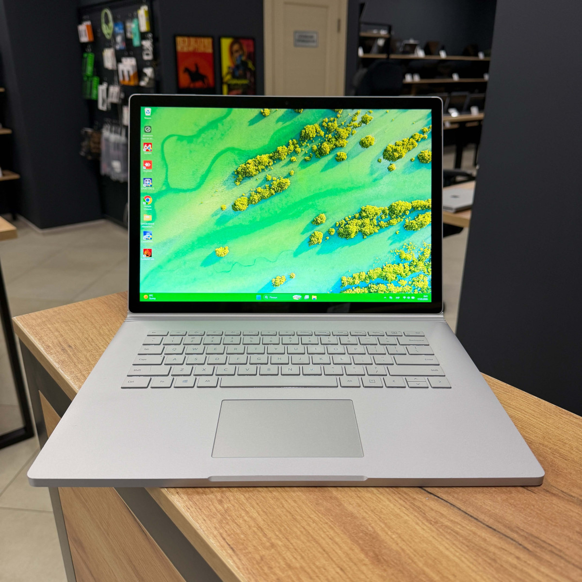 Ігровий ноутбук-трансформер Microsoft Surface 3 1899/ 15" 3K (3240x2160), IPS сенсорний/ Intel Core i7 1065G7 (1.30 - 3.9 ГГц)/ NVIDIA GeForce GTX 1660 Ti (на 6 GB) Max-Q/ 16 GB/ 256 GB NVME (Б/В)