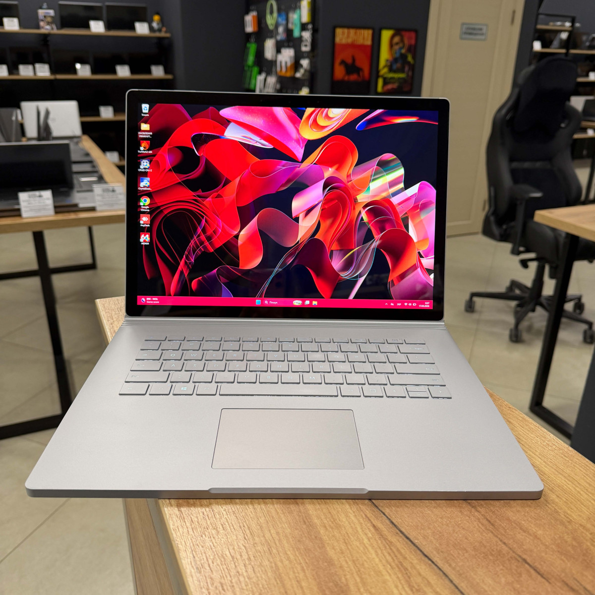 Ігровий ноутбук-трансформер Microsoft Surface 3 1899/ 15" 3K (3240x2160), IPS сенсорний/ Intel Core i7 1065G7 (1.30 - 3.9 ГГц)/ NVIDIA GeForce GTX 1660 Ti (на 6 GB) Max-Q/ 16 GB/ 256 GB NVME (Б/В)