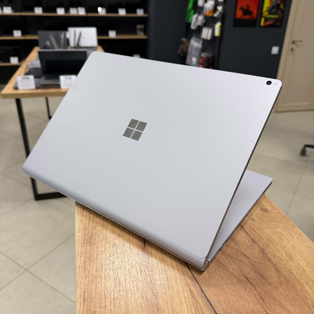 Ігровий ноутбук-трансформер Microsoft Surface 3 1899/ 15" 3K (3240x2160), IPS сенсорний/ Intel Core i7 1065G7 (1.30 - 3.9 ГГц)/ NVIDIA GeForce GTX 1660 Ti (на 6 GB) Max-Q/ 16 GB/ 256 GB NVME (Б/В)