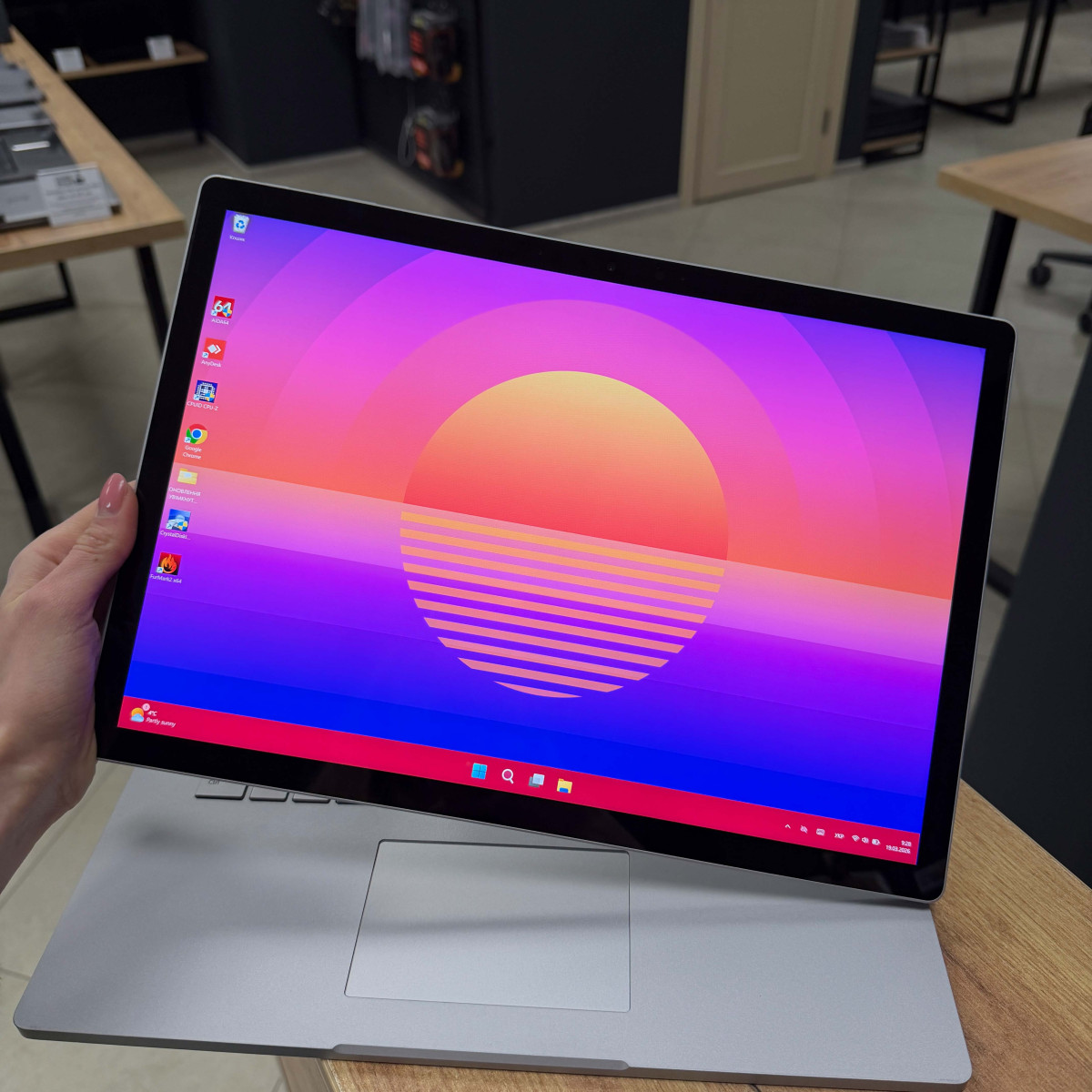 Ігровий ноутбук-трансформер Microsoft Surface 3 1899/ 15" 3K (3240x2160), IPS сенсорний/ Intel Core i7 1065G7 (1.30 - 3.9 ГГц)/ NVIDIA GeForce GTX 1660 Ti (на 6 GB) Max-Q/ 16 GB/ 256 GB NVME (Б/В)