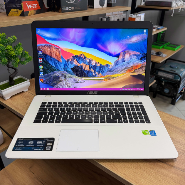 Ігровий ноутбук Asus X751LD/ 17.3" HD+ (1600х900)/ Intel Core i5 4210U/ NVIDIA GeForce 820M (на 2 GB)/ 4 GB/ 128 GB SSD (Б/В)