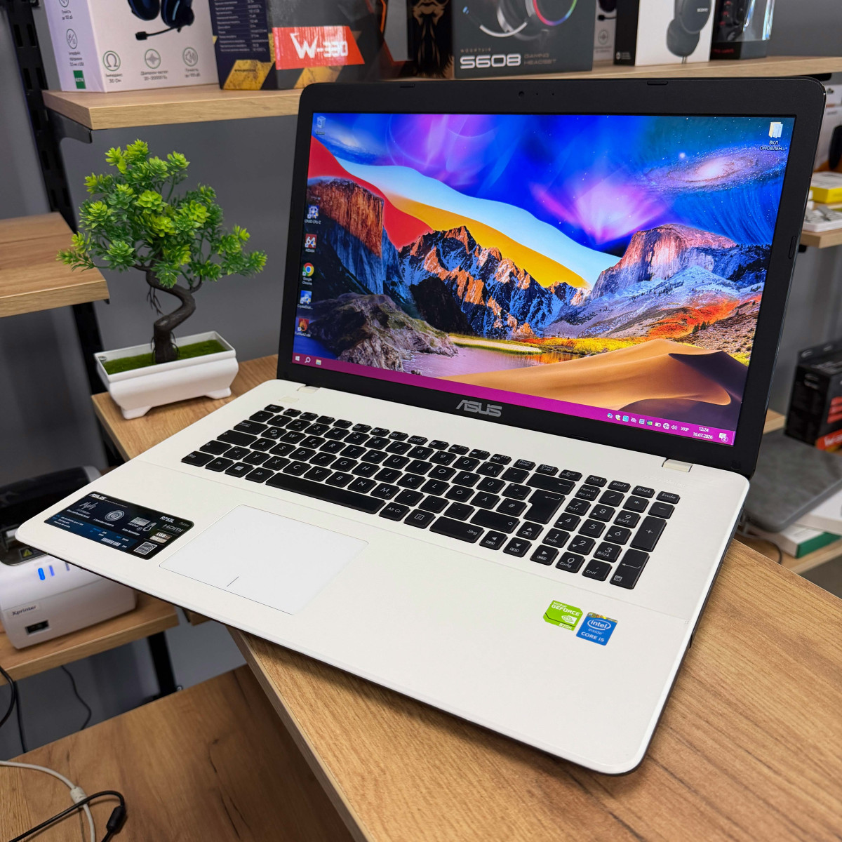 Ігровий ноутбук Asus X751LD/ 17.3" HD+ (1600х900)/ Intel Core i5 4210U/ NVIDIA GeForce 820M (на 2 GB)/ 4 GB/ 128 GB SSD (Б/В) Ігровий ноутбук Asus X751LD/ 17.3" HD+ (1600х900)/ Intel Core i5 4210U/ NVIDIA GeForce 820M (на 2 GB)/ 4 GB/ 128 GB SSD (Б/В)