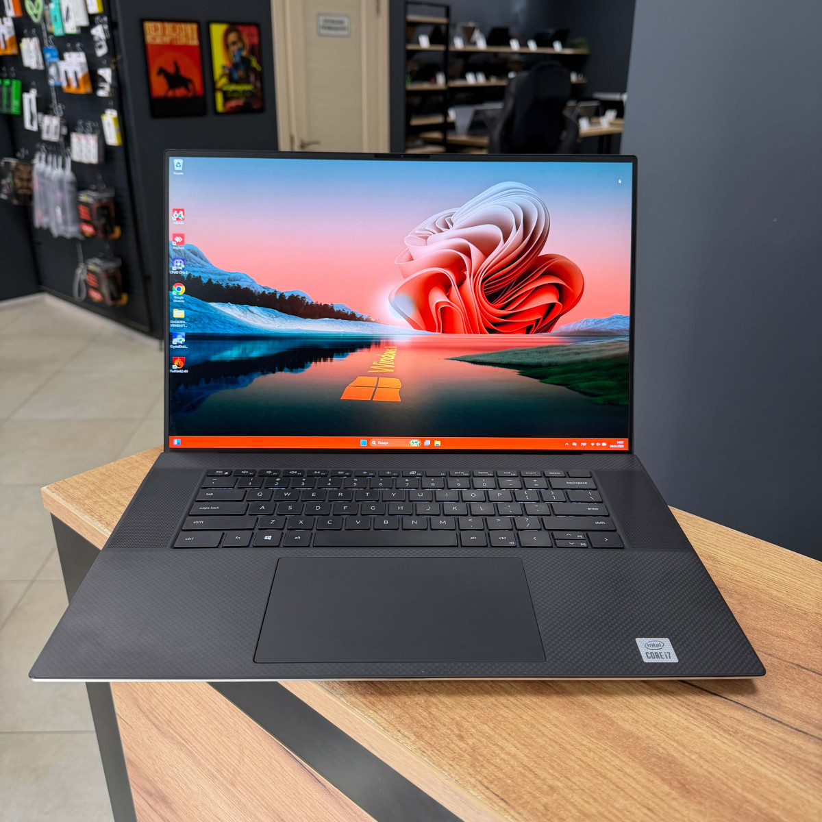 Ігровий ноутбук Dell XPS 17 9700/ 17.0" FullHD, IPS 16:10/  Intel Core i7 10750H (6 ядер/ 12 потоків)/ NVIDIA GeForce GTX 1650 Ti (на 4 GB)/ 16 GB/ 512 GB NVME (Б/В)