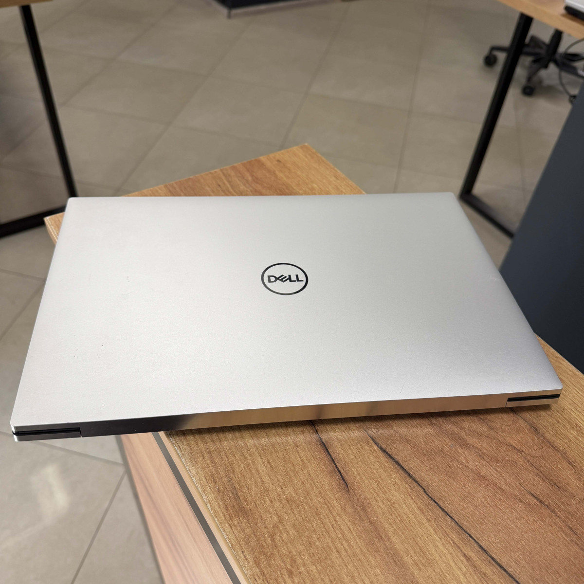 Ігровий ноутбук Dell XPS 17 9700/ 17.0" FullHD, IPS 16:10/  Intel Core i7 10750H (6 ядер/ 12 потоків)/ NVIDIA GeForce GTX 1650 Ti (на 4 GB)/ 16 GB/ 512 GB NVME (Б/В)
