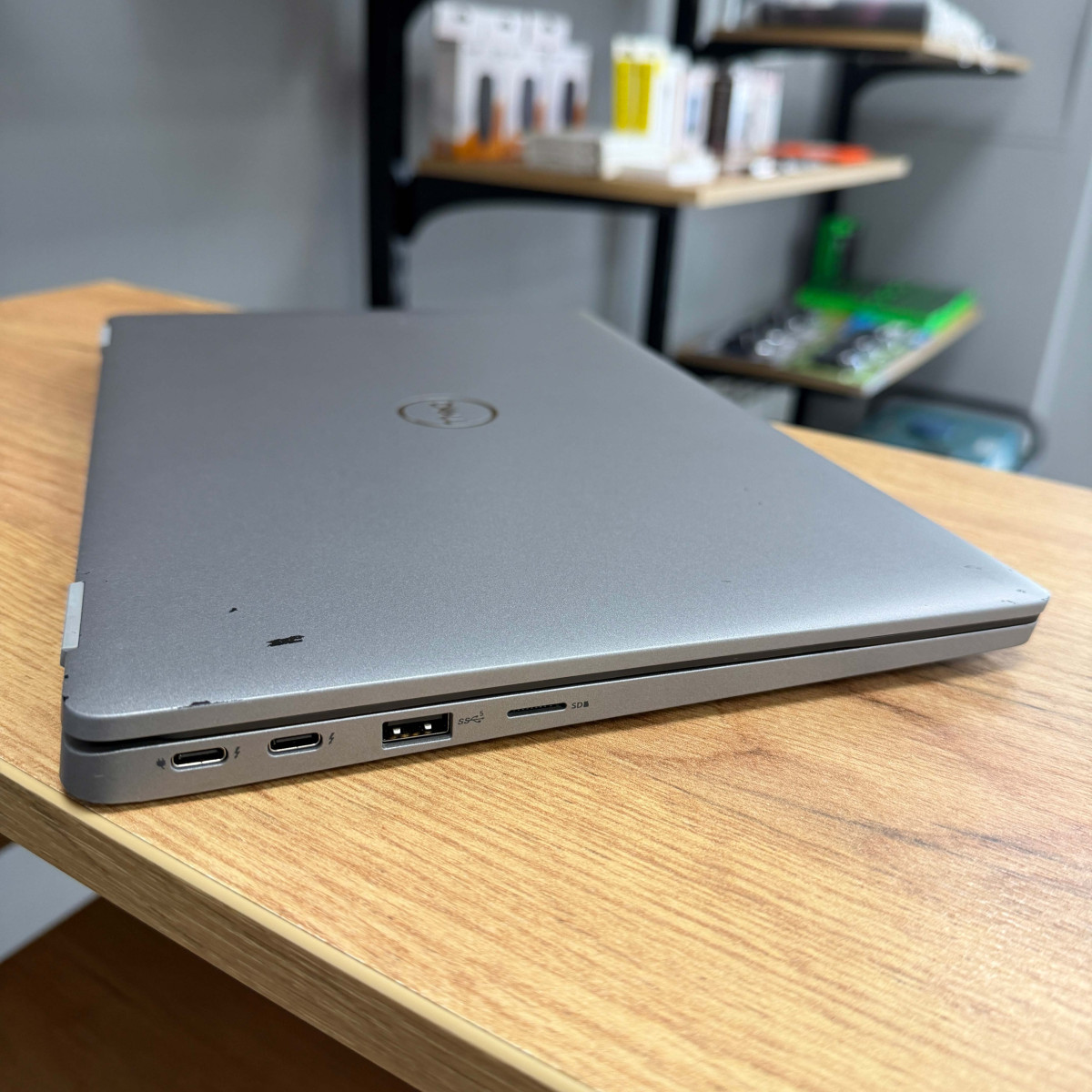 Ультрабук Dell Latitude 5330/ 13.3" FullHD, IPS/ Intel Core i5 1235U (10 ядер/ 12 потоків)/ Intel Iris Xe/ 8 GB/ 256 GB NVME (Б/В)