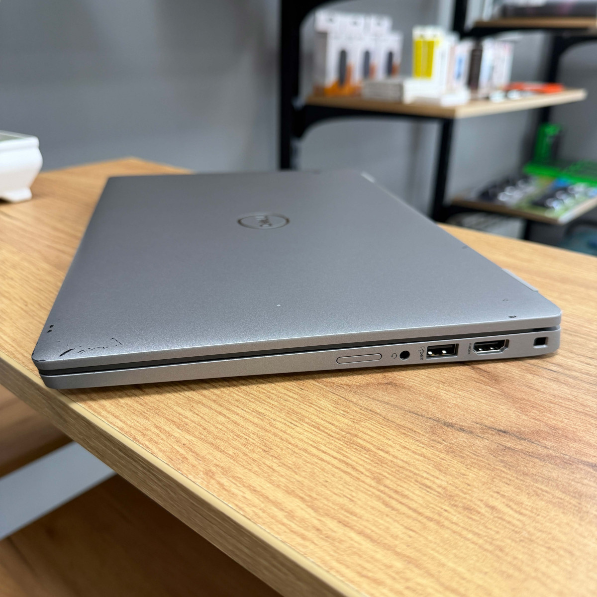 Ультрабук Dell Latitude 5330/ 13.3" FullHD, IPS/ Intel Core i5 1235U (10 ядер/ 12 потоків)/ Intel Iris Xe/ 8 GB/ 256 GB NVME (Б/В)
