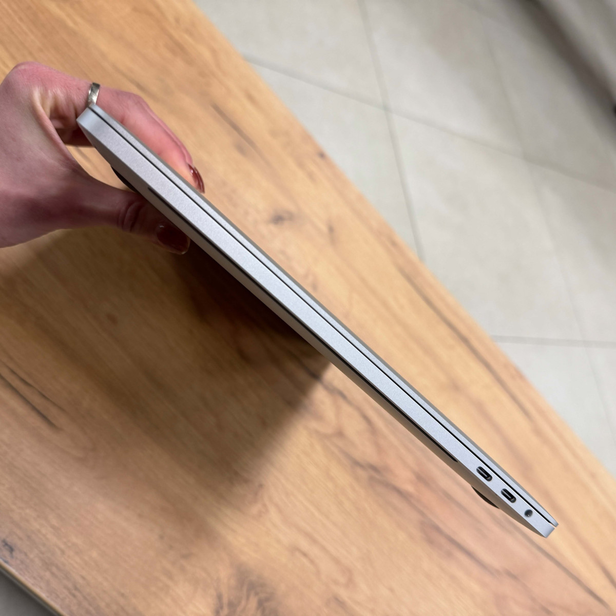 Ультрабук Apple MacBook Pro, Touch Bar (A1707, 2016)/ 15.4” (2880×1800) Retina, IPS/ Intel Core i7 (4 ядра, до 3.6 ГГц)/ AMD Radeon Pro 455 (на 2 GB)/ 16 GB/ 1 TB SSD (Б\В)