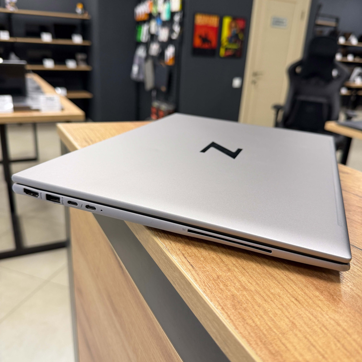  Ноутбук HP ZBook Firefly 16 G9/ 16" FullHD, IPS 16:10/ Intel Core i7 1255U (10 ядер/ 12 потоків)/ NVIDIA T550 (на 4 GB)/ 16 GB DDR5/ 512 GB SSD NVME (Б/В)