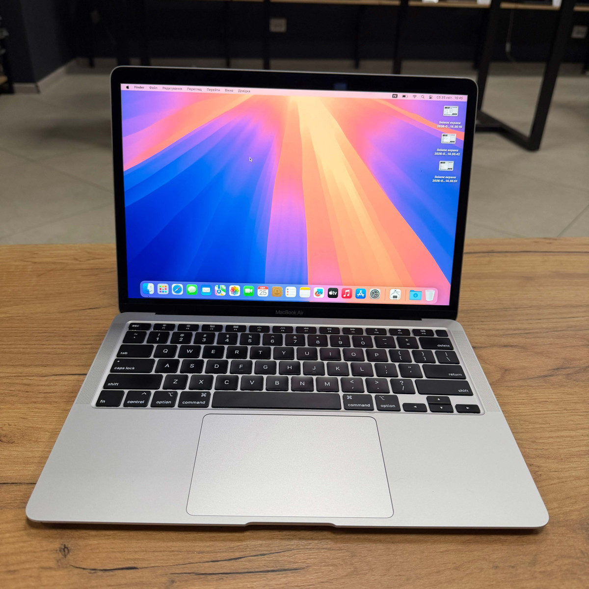 Ноутбук Apple MacBook Air 13 A2179, Silver (2020)/ 13.3" (2560x1600) Retina, IPS/ Intel Core i3/ Intel Iris Plus/ 16 GB/ 256 GB SSD (Б\В)