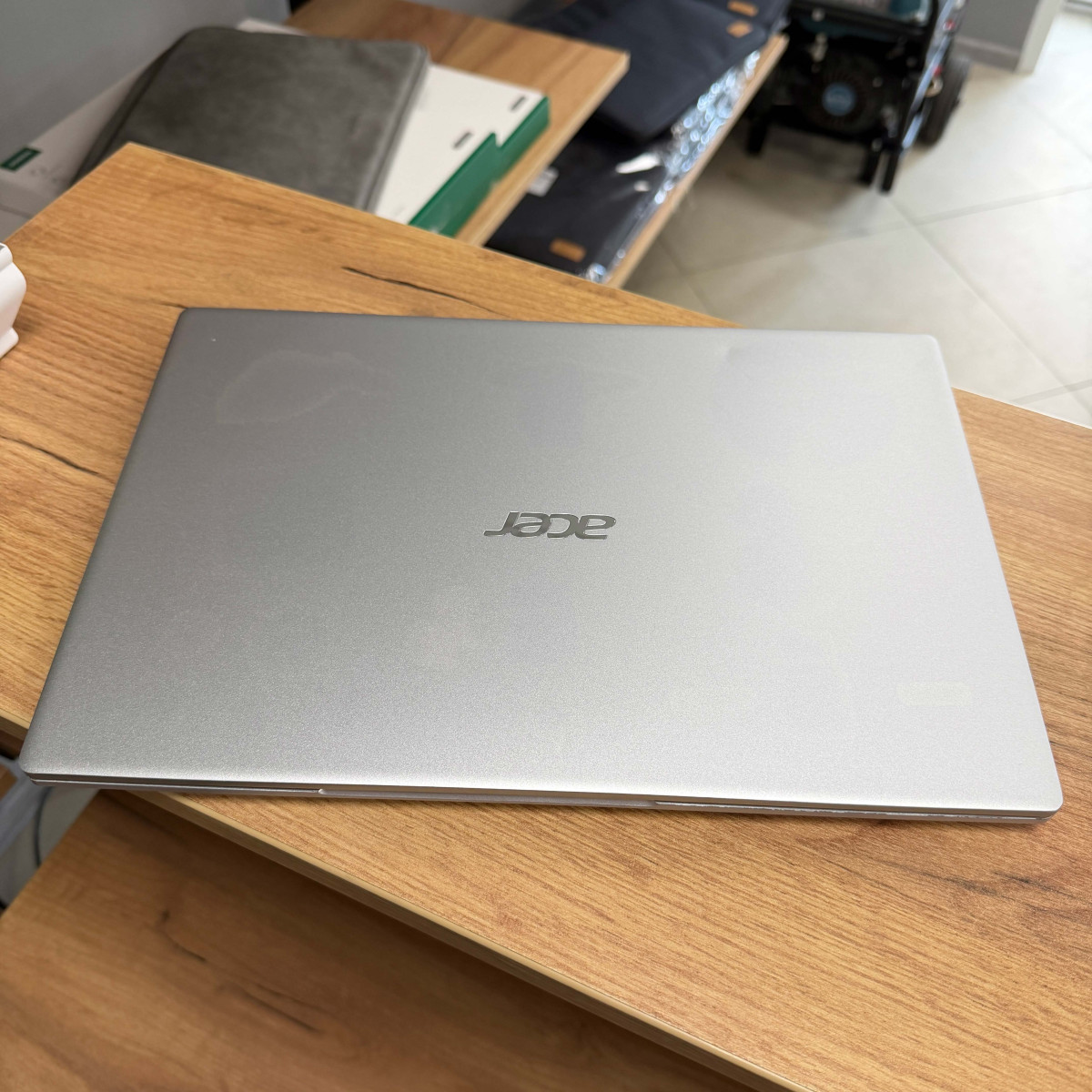 Ультрабук Acer Swift 3 SF314-42/ 14" FullHD, IPS/ AMD Ryzen 7 4700U (8 ядер, 2 - 4.1 Ггц)/ AMD Radeon RX Vega 7/ 8 GB/ 256 GB NVME (Б/В) 