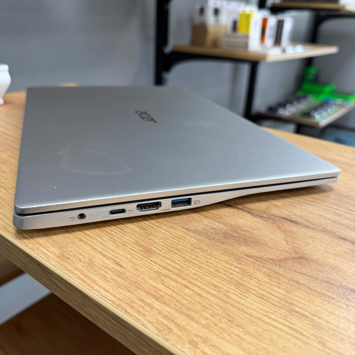 Ультрабук Acer Swift 3 SF314-42/ 14" FullHD, IPS/ AMD Ryzen 7 4700U (8 ядер, 2 - 4.1 Ггц)/ AMD Radeon RX Vega 7/ 8 GB/ 256 GB NVME (Б/В) 
