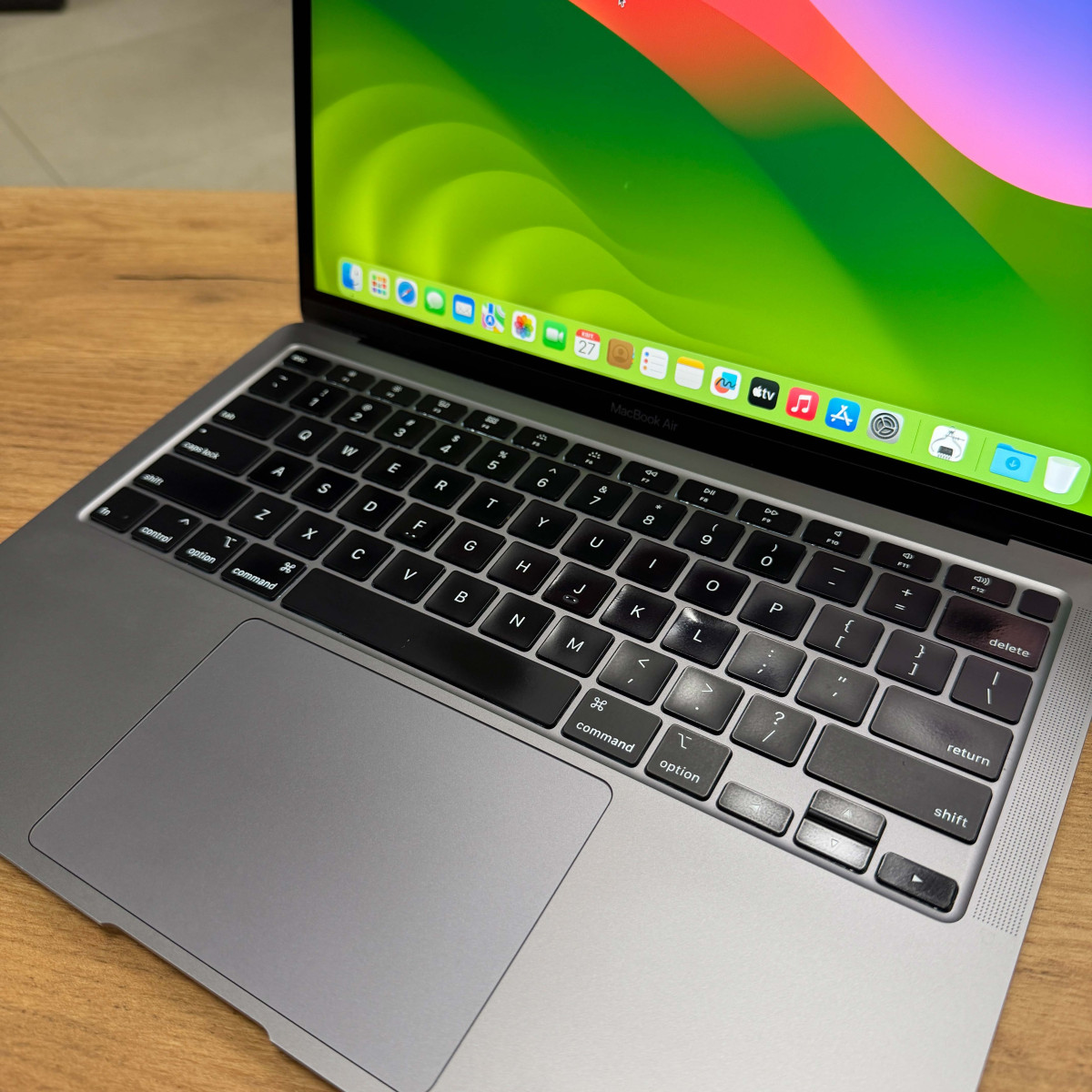 Ноутбук Apple A2179 MacBook Air (2020)/ 13.3" (2560x1600) Retina, IPS/ Intel Core i5 (4 ядра, 1.10 - 3.5 ГГц)/ Intel Iris Plus/ 8 GB/ 512 GB SSD (Б\В)