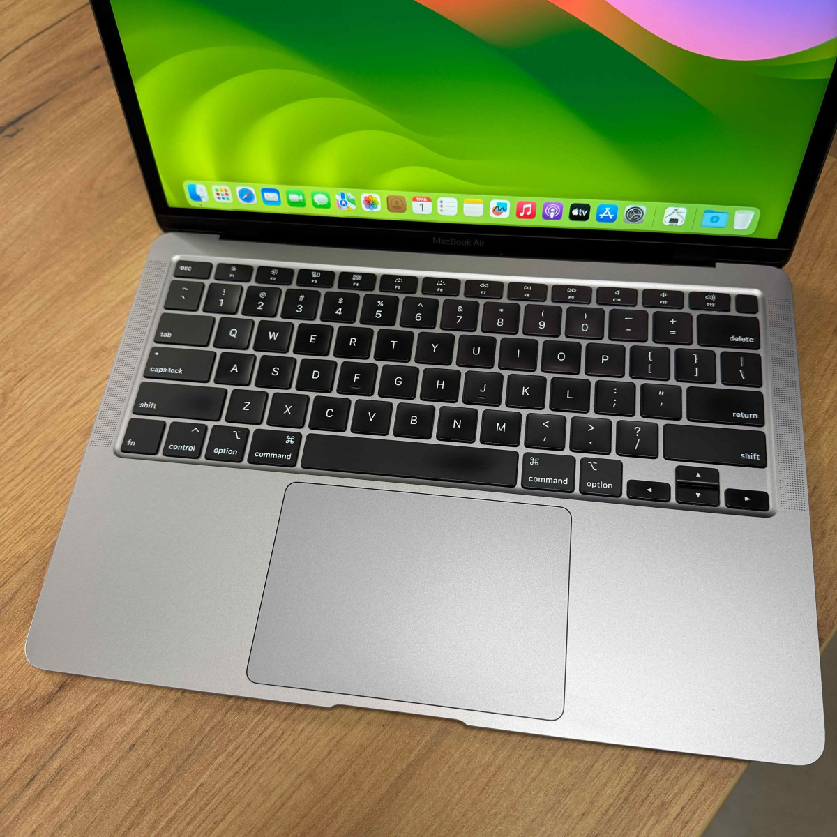 Ноутбук Apple MacBook Air 13 A2179, Space Gray (2020)/ 13.3" (2560x1600) Retina, IPS/ Intel Core i5/ Intel Iris Plus/ 8 GB/ 512 GB SSD (Б\В)