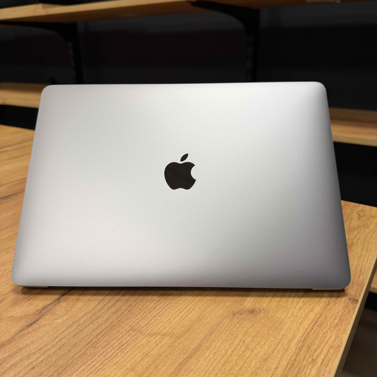 Ноутбук Apple MacBook Air 13 A2179, Space Gray (2020)/ 13.3" (2560x1600) Retina, IPS/ Intel Core i5/ Intel Iris Plus/ 8 GB/ 512 GB SSD (Б\В)
