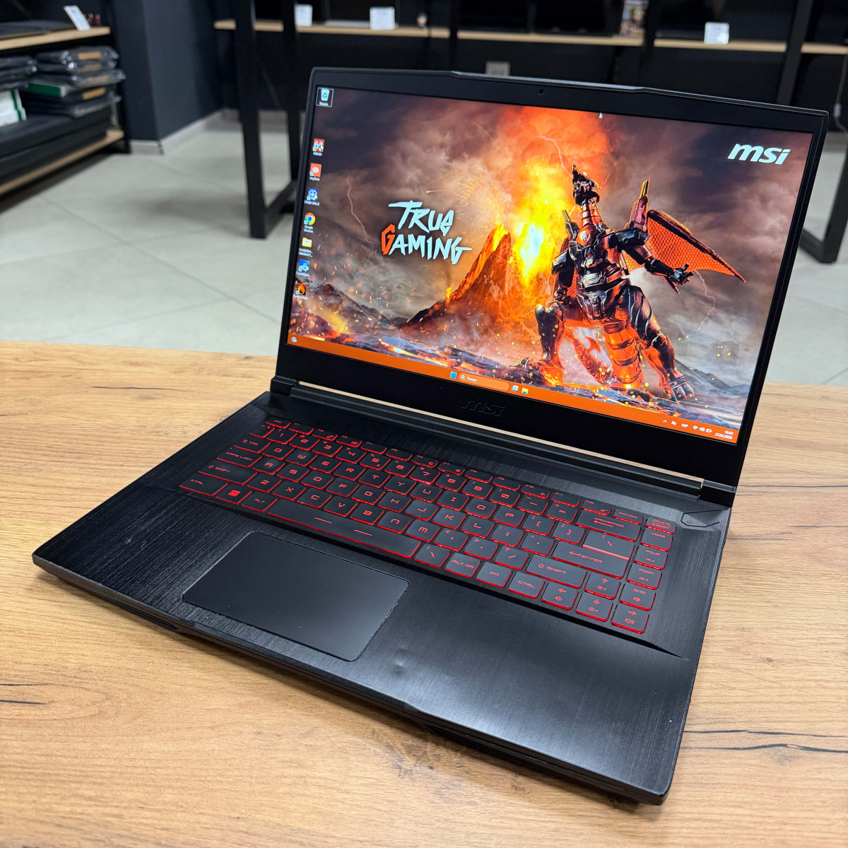 Ігровий ноутбук MSI GF65 Thin 10UE/ 15.6" FullHD, IPS 144 Гц/ Intel Core i5 10500H (6 ядер/ 12 потоків)/ NVIDIA GeForce RTX 3060 (на 6 GB)/ 16 GB/ 512 GB SSD NVME (Б/В)